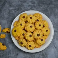 ilustrasi kue semprit/ copyright by Aris Setya (Shutterstock)