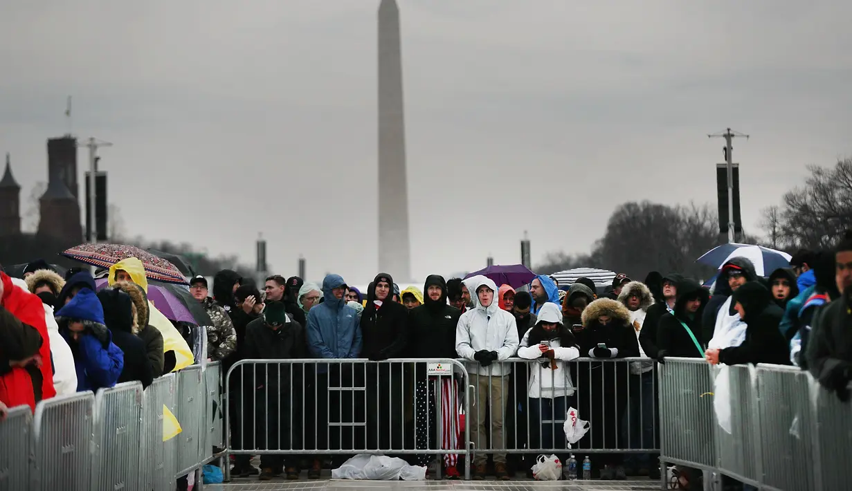 Diperkirakan 800 ribu orang akan berkumpul di National Mall, Washington DC, untuk menyaksikan langsung pelantikan Trump, AS, Jumat (20/1).(AFP Photo)