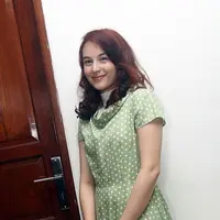 Sukses film Habibie & Ainun, sutradara Hanung Bramantyo kembali menggarap kisah mantan Presiden Habibie di waktu muda. Chelsea Islan dan Reza Rahadian dipercaya menjadi pemeran utamanya. (Nurwahyunan/Bintang.com)