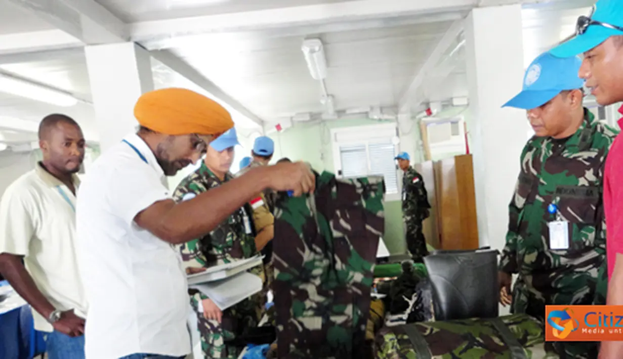 Citizen6, Haiti: Sebelum mengadakan inspeksi ke lapangan, rombongan terlebih dahulu menerima paparan tentang keadaan kontingen dari Dansatgas. (Pengirim: Badarudin Bakri)