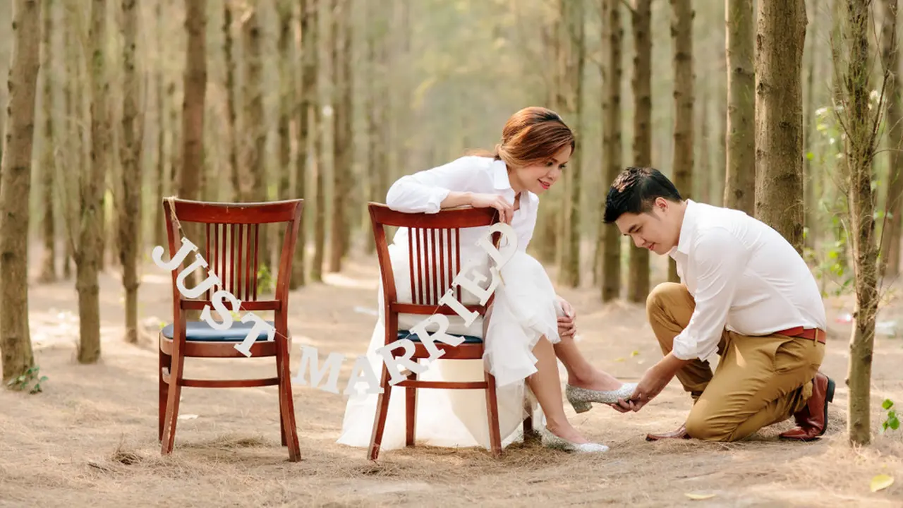 couple bahagia romantis