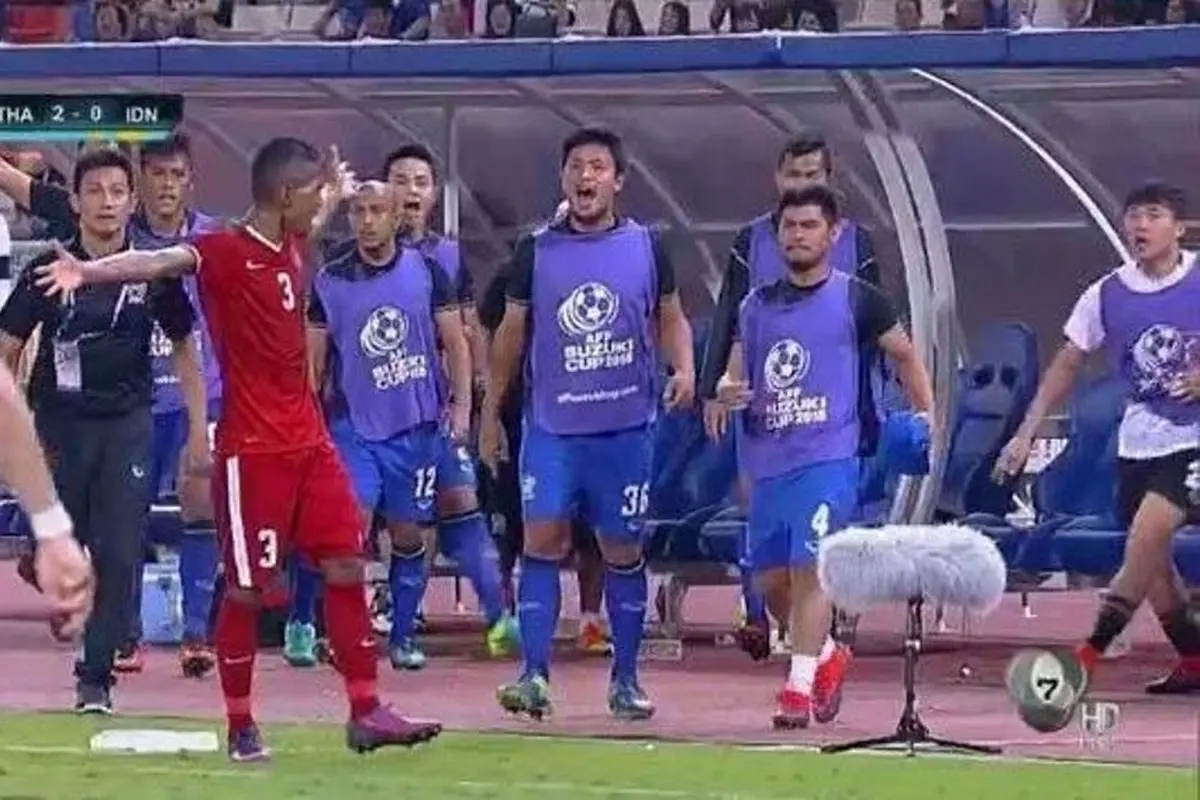 Dikartu Merah, Abduh Lestaluhu dapat Pujian dari Netizen