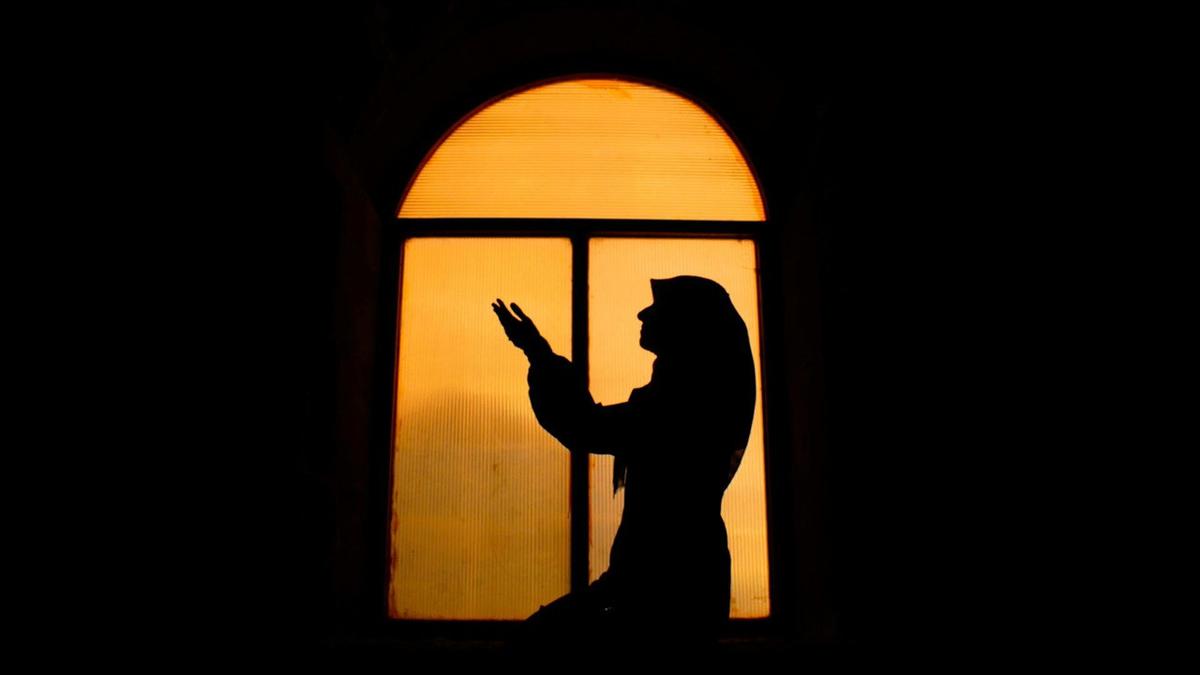 6 Doa Sedekah Subuh: Amalan Pagi yang Bisa Membuka Rezeki Sepanjang Hari