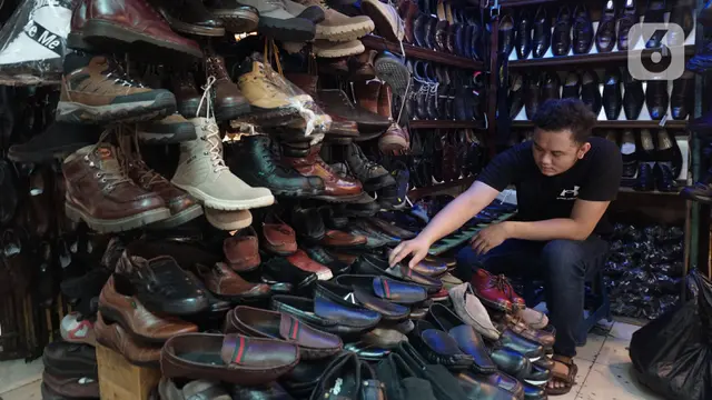 Penurunan Omset Penjual Sepatu di Masa Pandemi