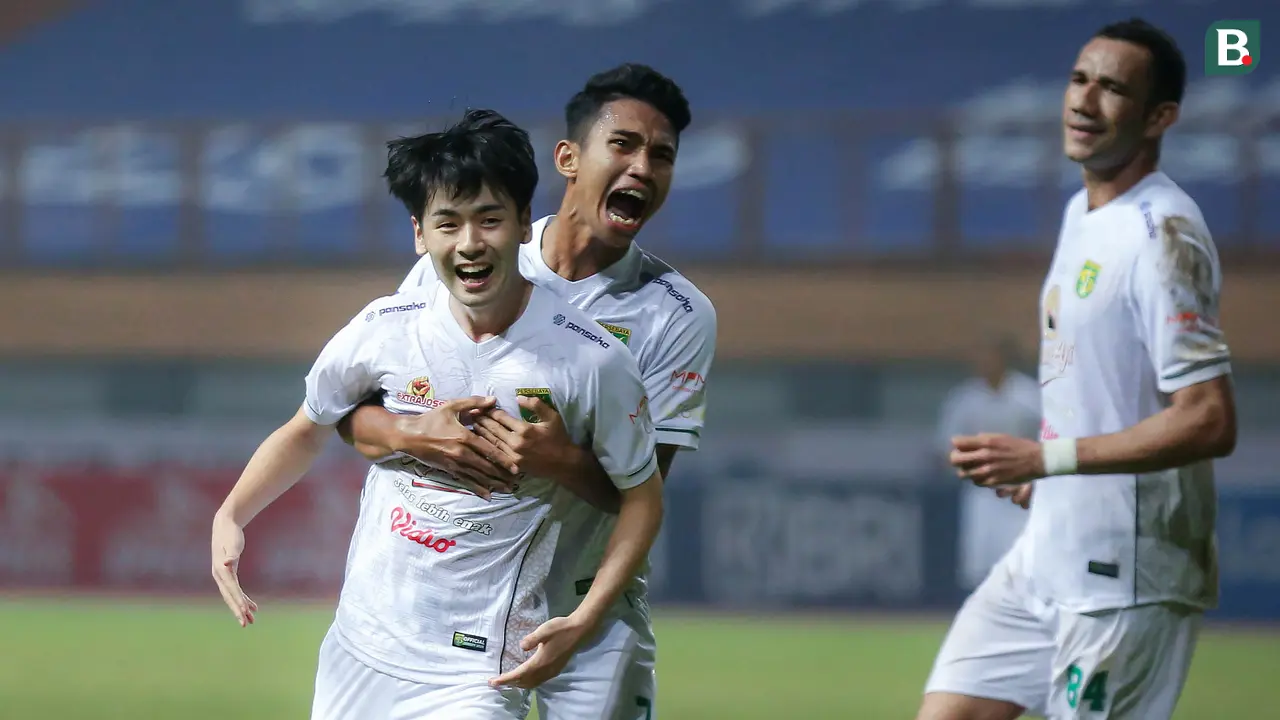 Foto: Plot Twist Aji Santoso Berhasil, Taisei Marukawa Tampil Aduhai saat Persebaya Kalahkan PSS di BRI Liga 1