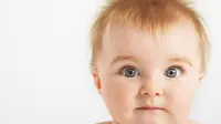 Cara Mencukur Rambut Bayi