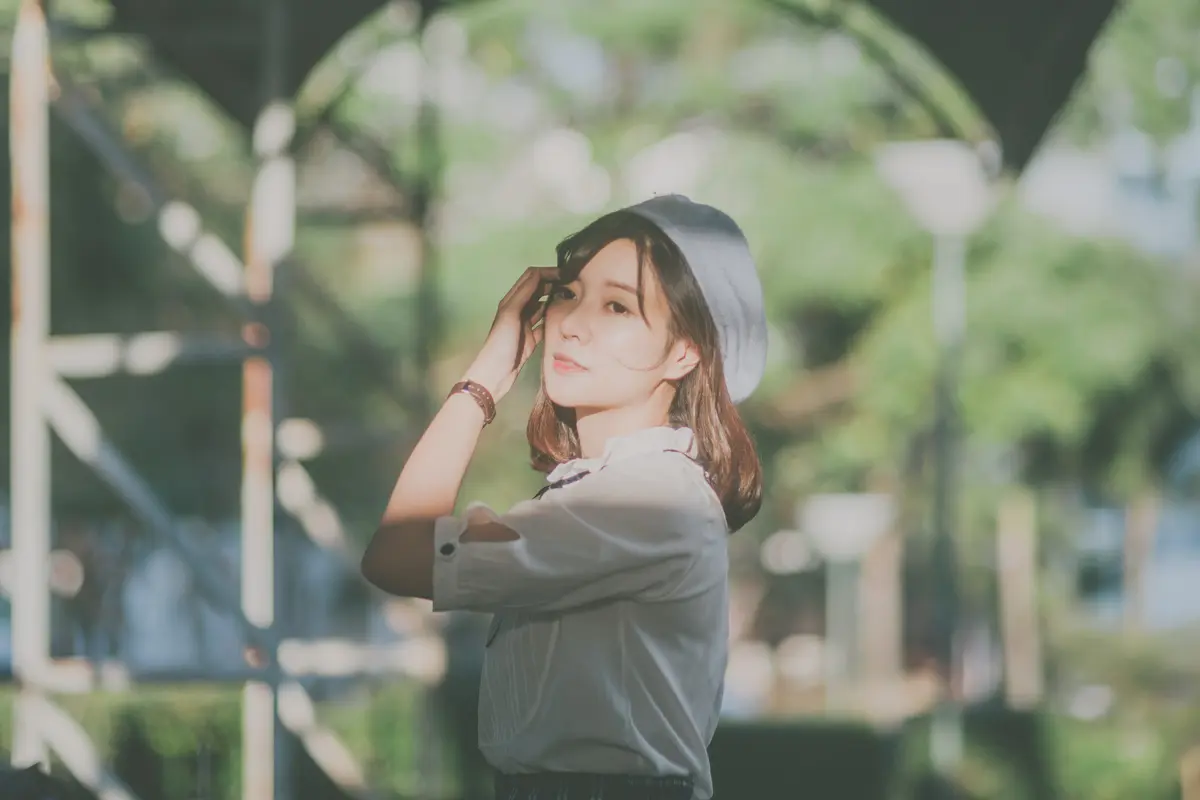 perempuan dan maret patah hati