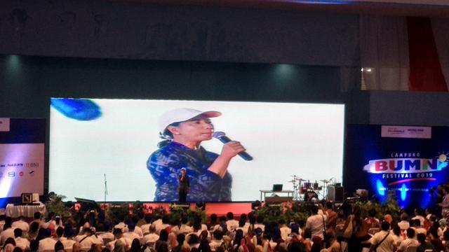 Menteri BUMN Rini Soemarno membuka perekrutan 11 ribu lowongan kerja yang diadakan 110 perusahaan BUMN. Liputan6.com/Maulandy