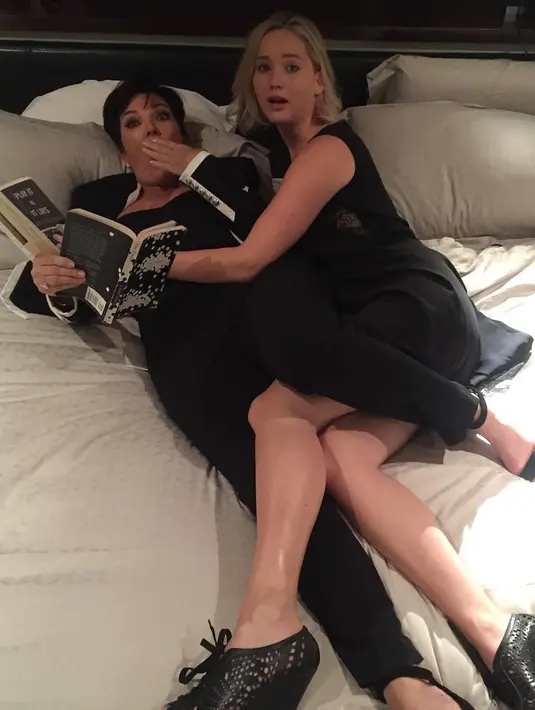 Tak hanya itu, Jennifer Lawrence pun mengatakan bahwa mereka selalu memperlakukan dirinya dengan sangat baik. (instagram/krisjenner)