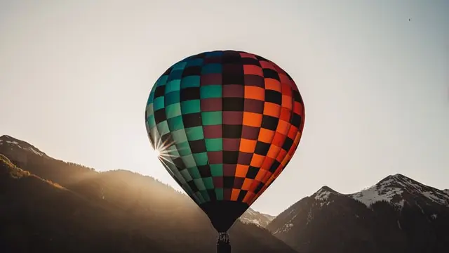 Ilustrasi balon udara