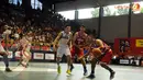 Pelita Jaya Jakarta berhasil membenamkan Garuda Bandung dengan skor tipis 68-66 untuk Pelita Jaya Jakarta (Liputan6.com/Helmi Fithriansyah) 