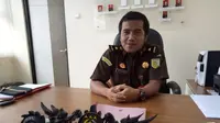 Kepala Seksi Tindak Pidana Khusus (Kasi Pidsus) Kejari Garut, Deny Marincka Pratama, mengatakan mangkirnya Ketua DPRD Garut bukan kali pertama, namun dua kali dilakukan oleh politisi partai Golkar tersebut. (Liputan6.com/Jayadi Supriadin)