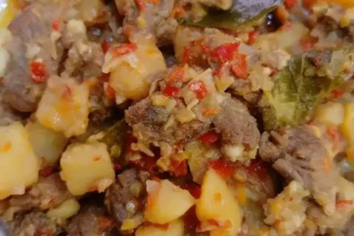 Resep oseng daging sapi rica sambal mercon. (dok. Cookpad @cook_10000502)