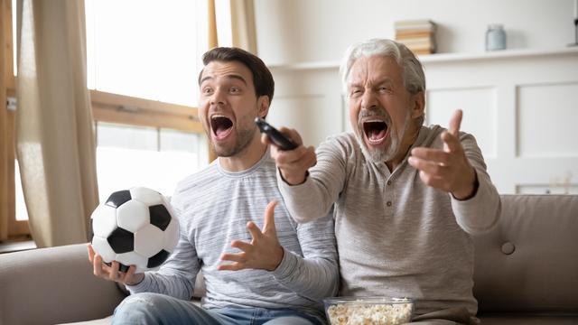 Ilustrasi nonton bola