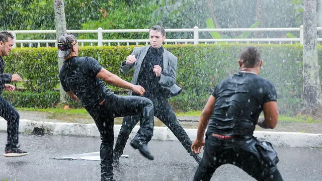 Hujan-hujanan, Ini 7 Momen Stefan William Akting Laga Dalam Sinetron Anak Band