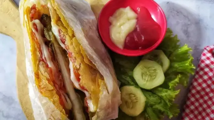 Resep lumpia burger. (dok. Cookpad @lailazegaff)