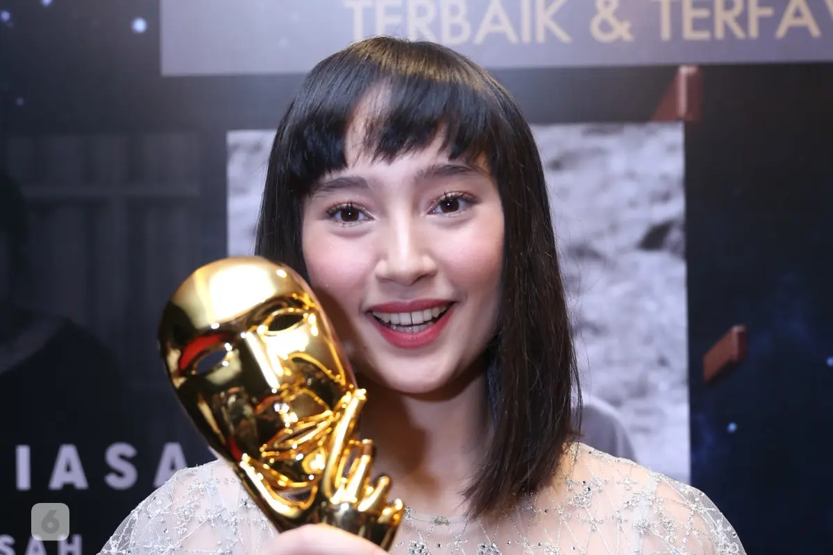 [Bintang] Tatjana Saphira