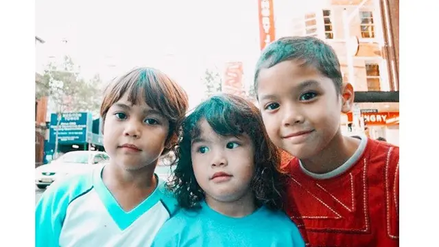 7 Potret Masa Kecil Al Ghazali, El Rumi dan Dul Jaelani Ini Sukses Bikin Gemas