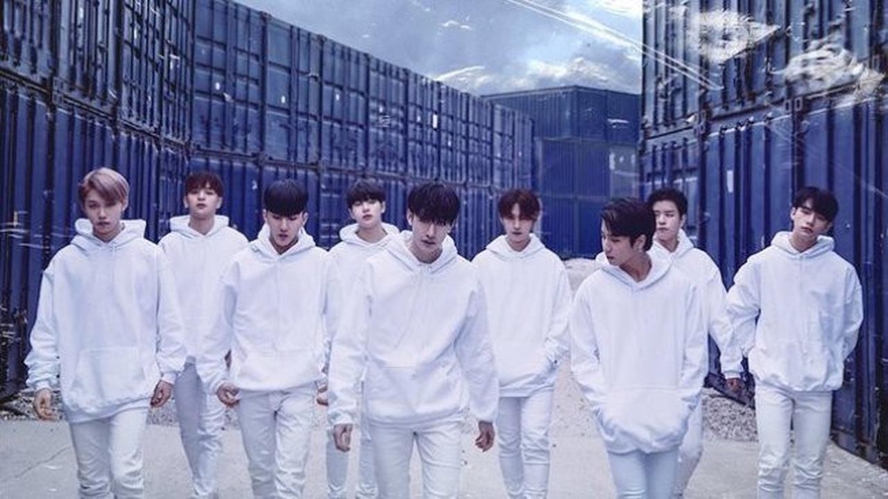 Dengan musik dan dance enerjik, Stray Kids debut lewat District 9. Credit: via soompi.com