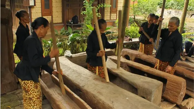 Mengenal Lebih Dekat Suku Osing Asli Banyuwangi