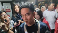 Wali Kota Solo Gibran Rakabuming Raka saat menghadiri acara Kopi Darat Nasional (Kopdarnas) PSI di Tennis Indoor, Senayan, Jakarta Pusat, Selasa (22/8/2023). (Liputan6.com/Winda Nelfira)