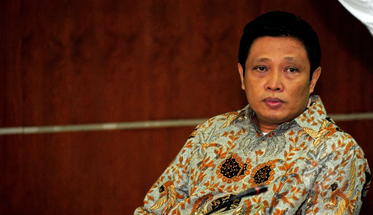 Direktur PT Dutasari Citralaras, Machfud Suroso mendengarkan pembacaan vonis oleh majelis hakim di Pengadilan Tipikor, Jakarta, Rabu (1/4/2015).Machfud dianggap melakukan tindak pidana korupsi dalam proyek P3SON Hambalang. (Liputan6.com/Yoppy Renato)