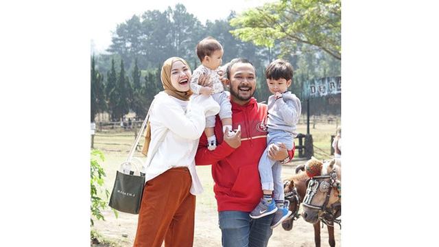 6 Potret Marsha Natika Bareng Dua Anaknya Masih Kayak Abg Hot Liputan6 Com