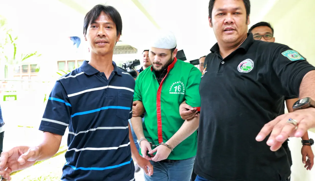 Sejak awal Ridho ditangkap, pihak keluarga memang telah mengajukan assessment ke pihak terkait, guna membawa Ridho ke RSKO untuk menjalani proses rehabilitasi. Keinginan keluarga pun akhirnya terwujud. (Adrian Putra/Bintang.com)