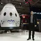 CEO SpaceX, Elon Musk memberikan beberapa keterangan saat konferensi pers peluncuran pesawat ruang angkasa SpaceX's Dragon V2 di Hawthorne, California, (29/5/2014). (REUTERS/Mario Anzuoni)