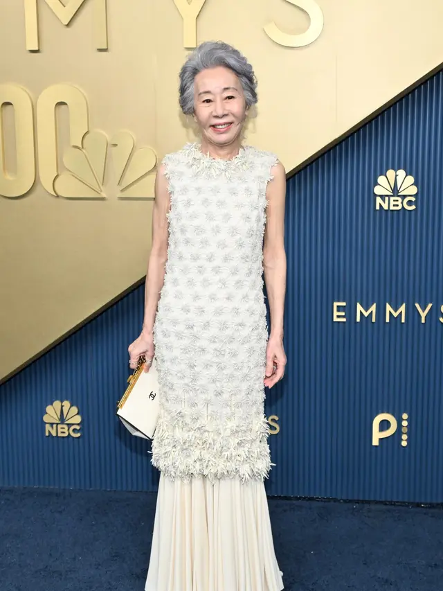 Nicole Kidman hingga Sarah Pidgeon Hadirkan Pesona Anggun Antar Generasi dalam Balutan Chanel di Emmy 2026