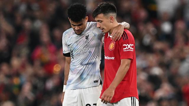 Foto: Aksi Pemain MU Lisandro Martinez Bikin Salah Tak Berkutik di Pekan ke-3 Liga Inggris
