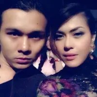 Novita Dewi dan Alex Rudiart (Instagram/@novitadewirock)
