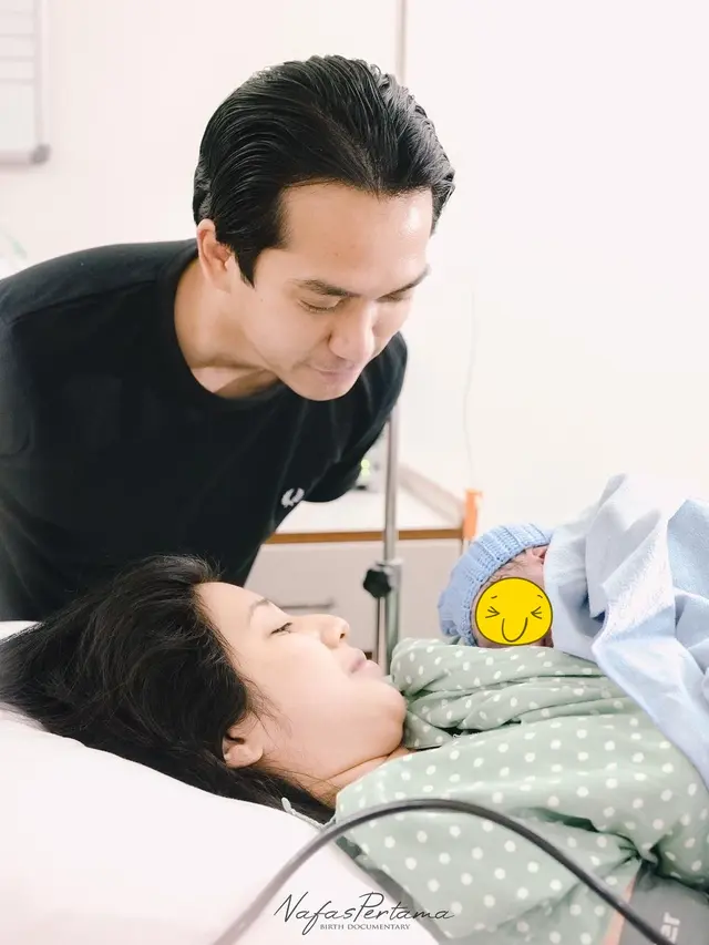 Fita Anggriani Melahirkan Anak Kedua