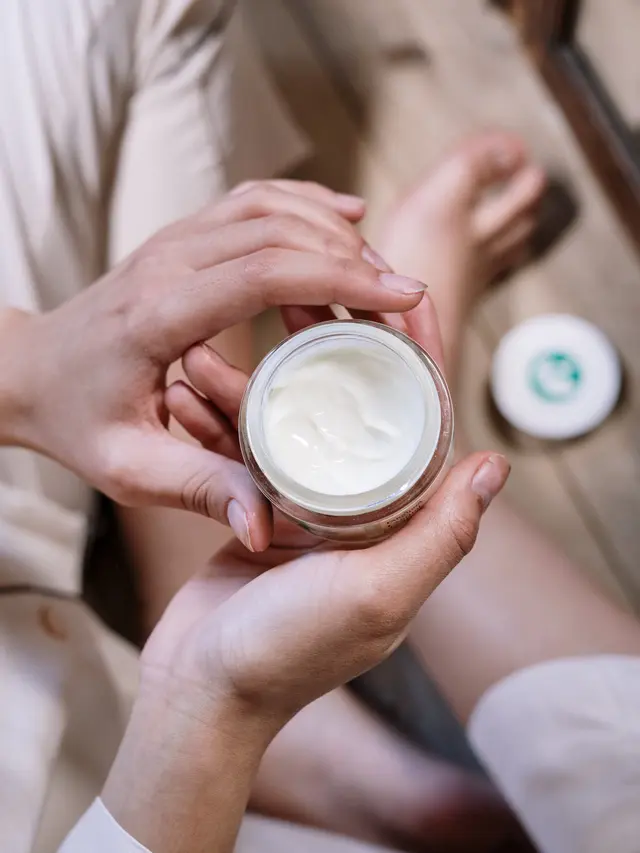 Rutin memakai Skincare