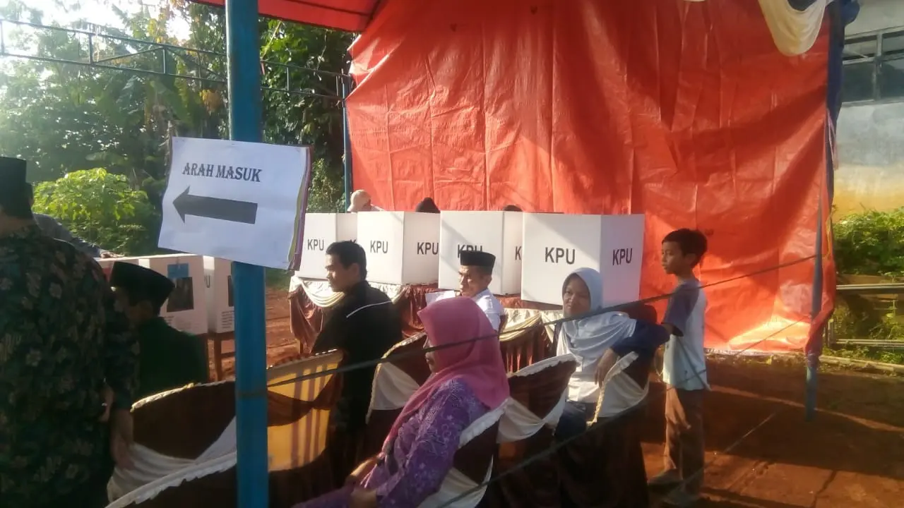 Intip Pelaksanaan Pencoblosan Ulang di TPS Desa Bunar, Tangerang