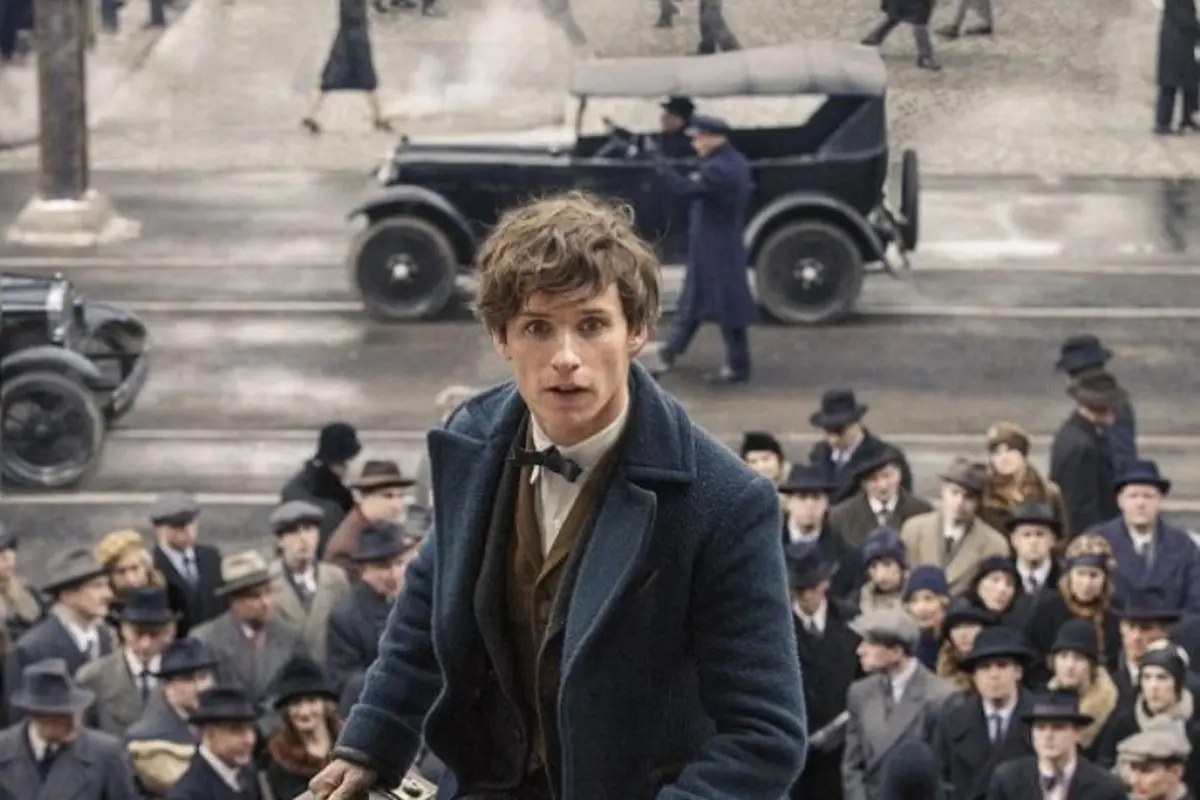 [Bintang] Film Pertama Belum Tayang, Fantastic Beasts 2 Dibuat