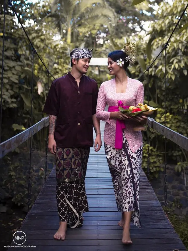 6 Artis Ini Prewedding dengan Tema Adat Bali, Venna Melinda Curi Perhatian