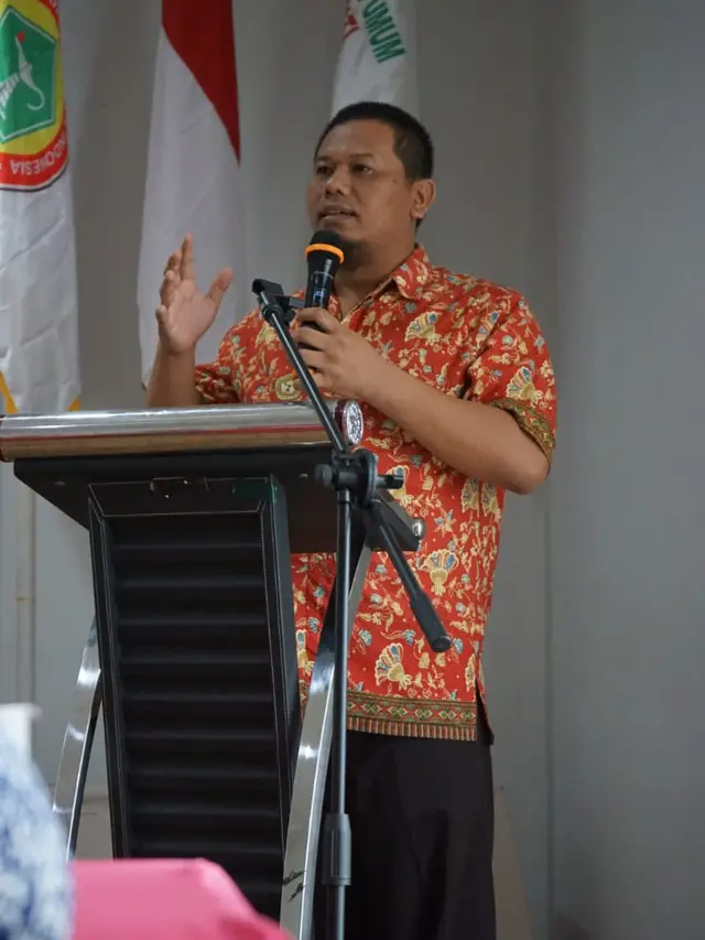Anggota Komisi 4 DPRD Garut Karnoto saat memberikan sambutan