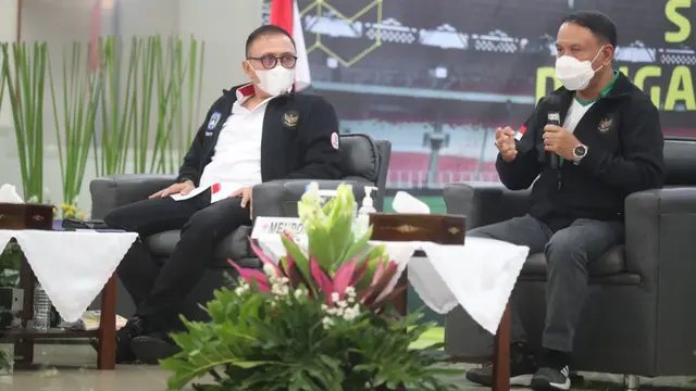 Ketua Umum PSSI, Iwan Bule bersama Menpora, Zainudin Amali