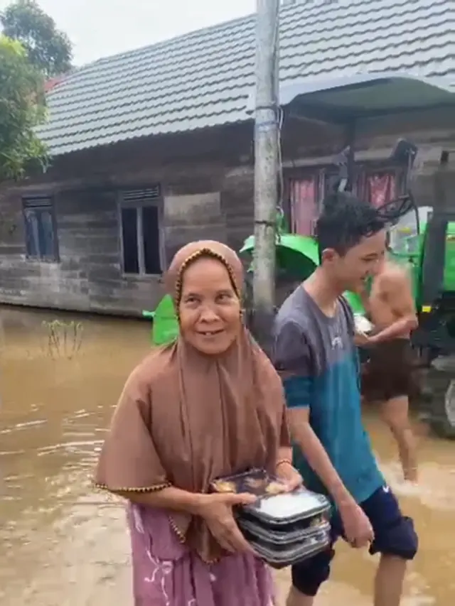 Mobil Satuan Pelayanan Pemenuhan Gizi (SPPG) milik Yayasan Jalsatul Ahbab tetap beroperasi.