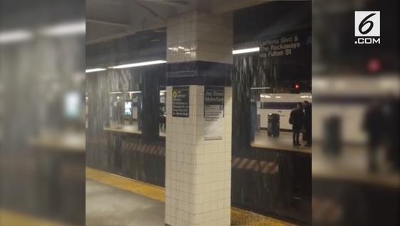 VIDEO: Hujan Deras, Air Bocor ke Stasiun Bawah Tanah