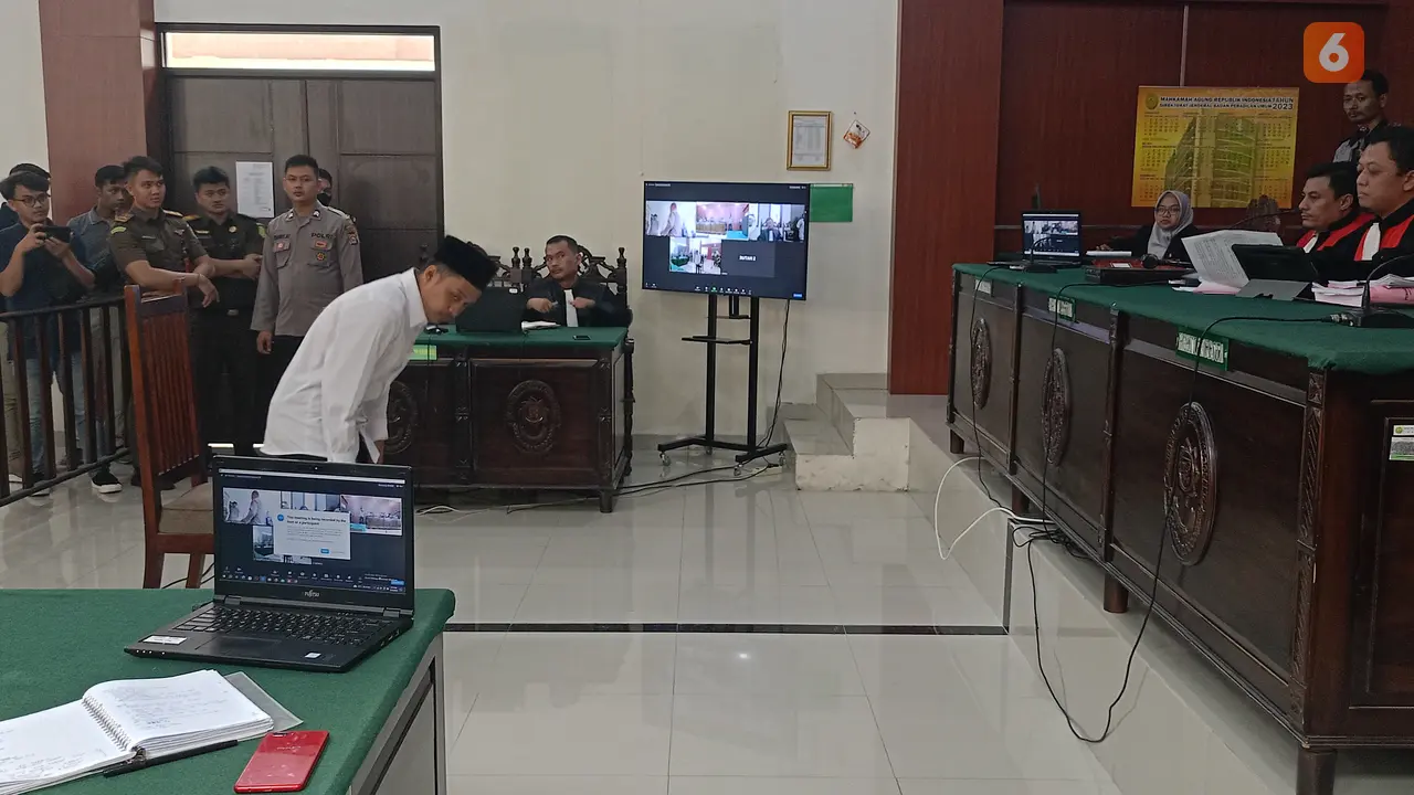 Terdakwa Revenge Porn Di Vonis 6 Tahun Penjara Oleh Hakim PN Pandeglang, Banten. Kamis, (13/07/2023). (Yandhi Deslatama/Liputan6.com).