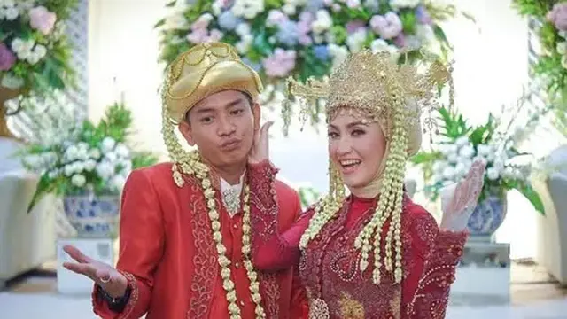 5 Potret Artis Indonesia Kenakan Baju Adat Betawi, Enzy Storia sampai Bikin Pangling
