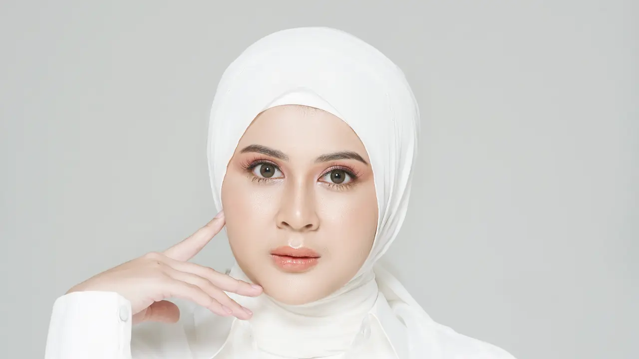 Kesha Ratuliu memperkenalkan produk Saffreskin Multipurpose Facemist/dok. Kesha Ratuliu