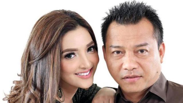 Anang Jatuh Dari Tangga Ashanty Hati Hati Umur Showbiz Liputan6 Com