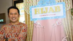 Hanung Bramantyo saat menghadiri Gala Premiere "Hijab" di XX1, Epicentrum Jakarta, Selasa (13/1/2015). (Liputan6.com/Panji Diksana)