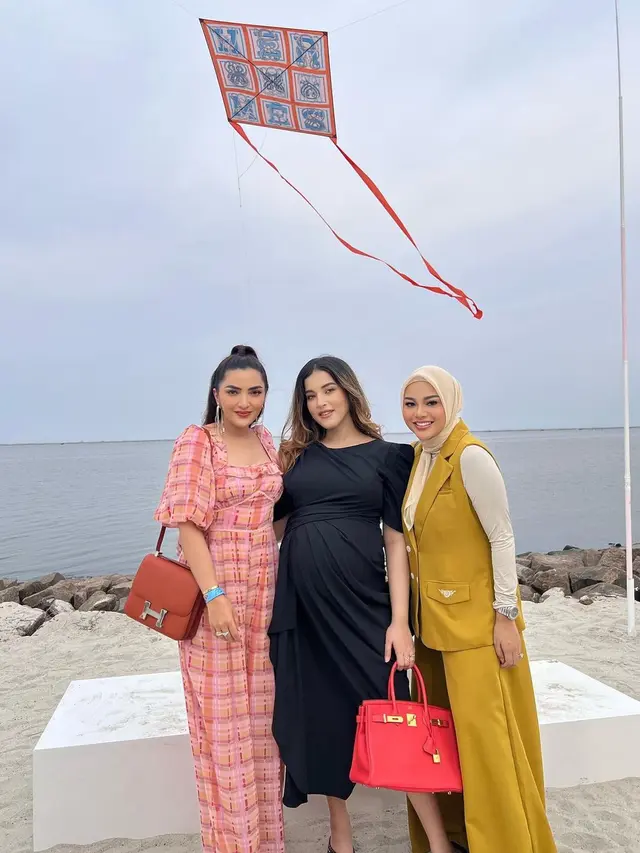 Baby Bump Kian Besar, Ini 6 Potret Tasya Farasya Hadiri Acara Brand Ternama