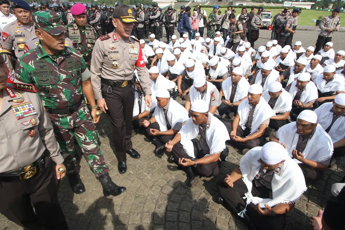 20161103-Ribuan Pasukan TNI dan Polri Ikuti Apel di Silang Monas-Jakarta