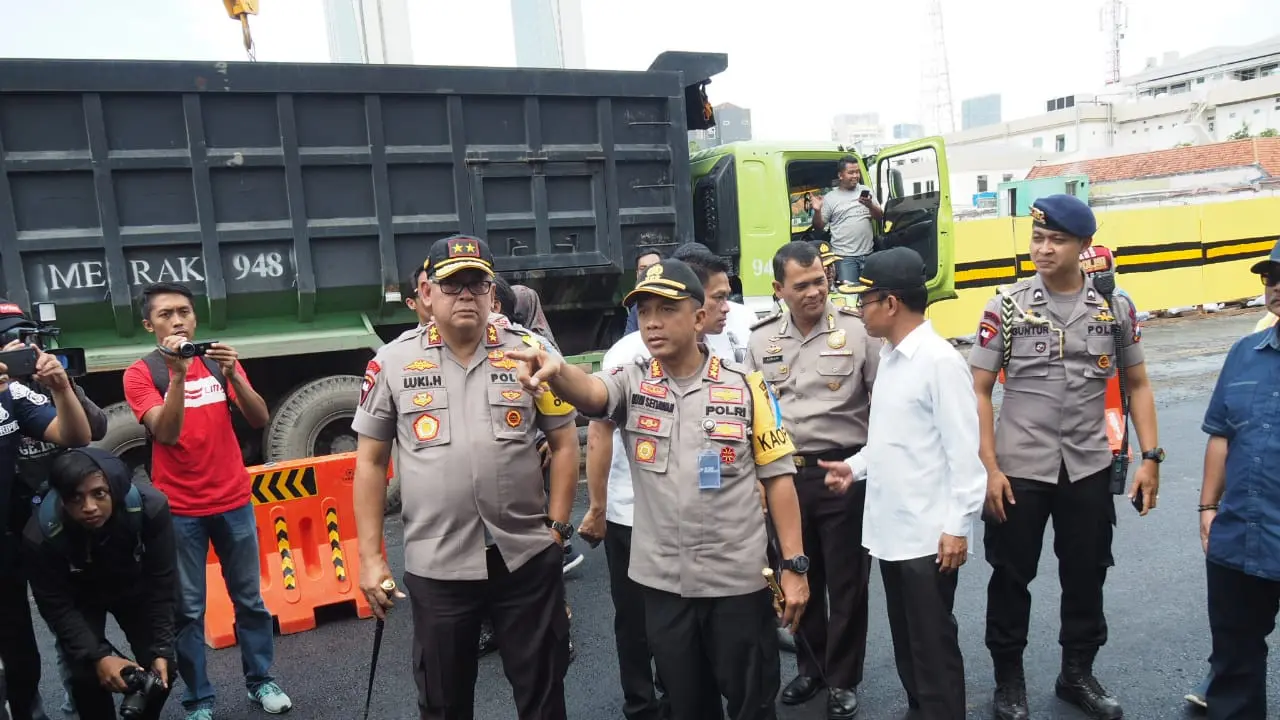 Kapolda Jatim meninjau Jalan Raya Gubeng