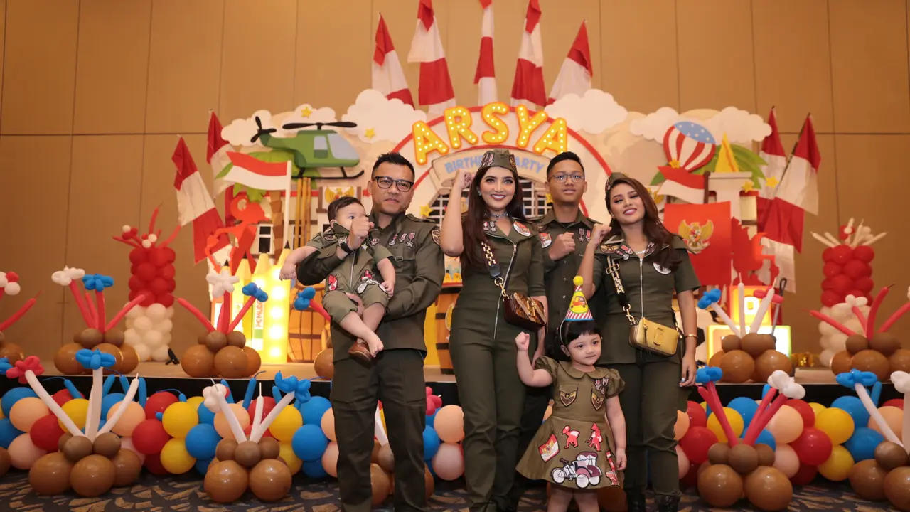 [Bintang] Anang Hermansyah - Ashanty - Arsya - Arsy - Azriel - Aurel